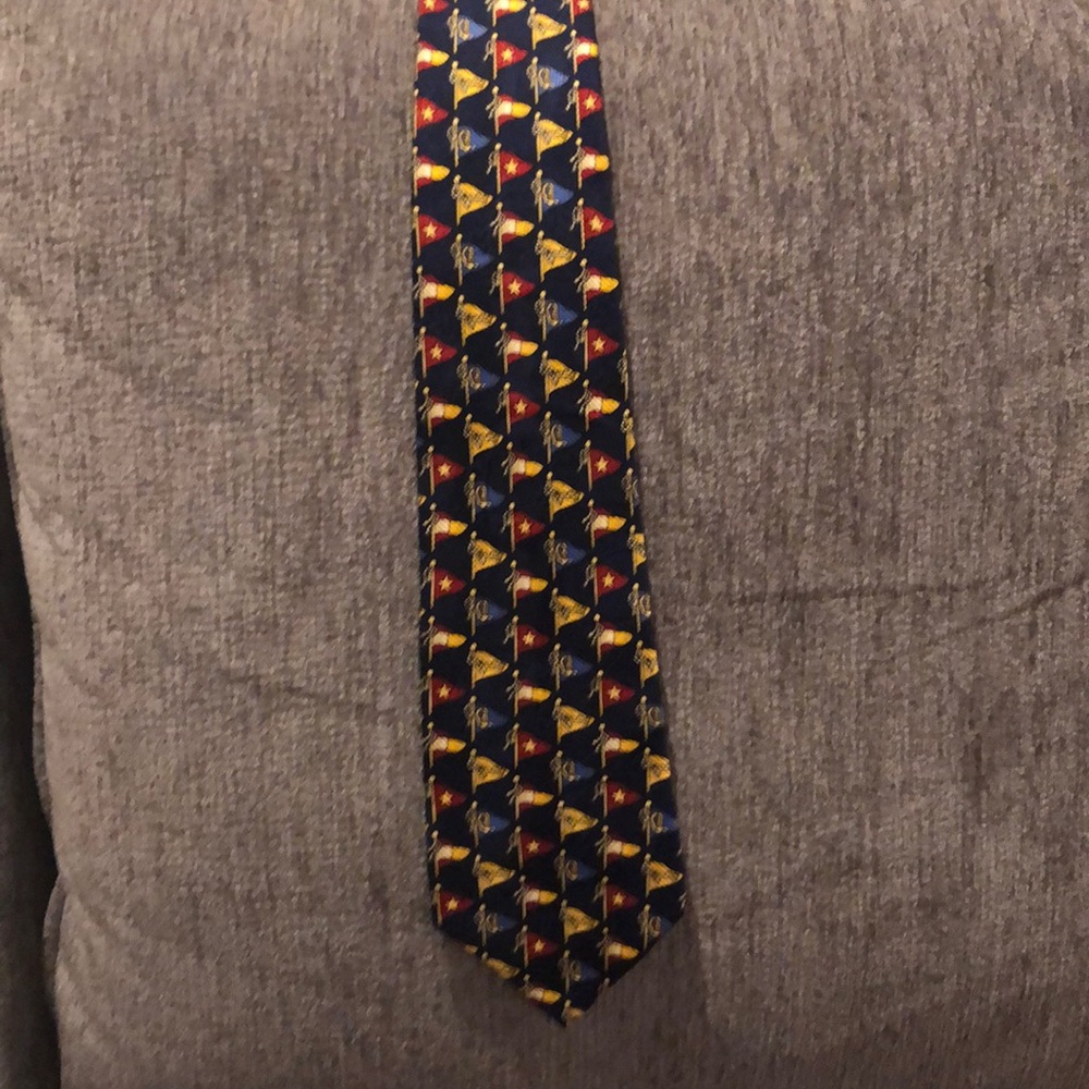 Tie - Picture 2 of 4